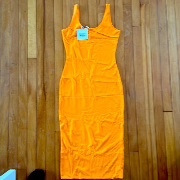 Maxi Dress/scoop neck - Picture 1 of 1